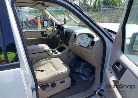 2003 Ford Expedition Eddie Bauer из США, поврежденный, VIN 1FMFU17L43LC54037